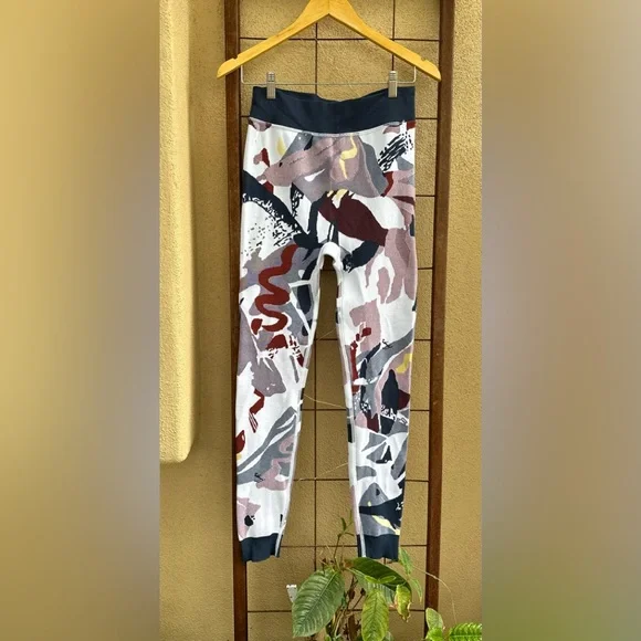 Sweaty Betty Multi-Color Leggings - Picture 2 of 6